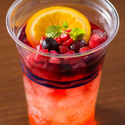 スパークリングカクテル（ワイン＆アペロール）