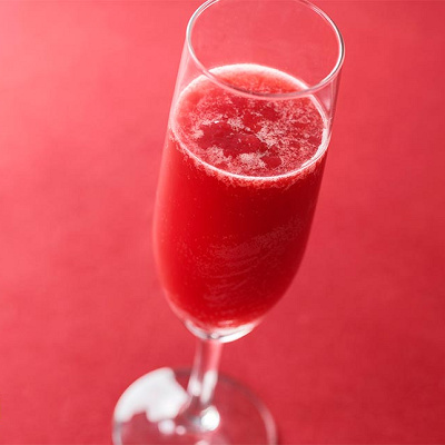 スパークリングワインカクテル（ストロベリー）