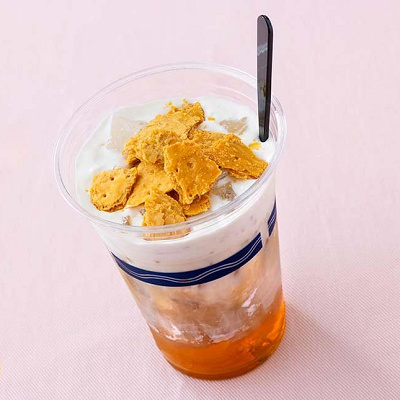 スペシャルカクテル（ラム、アップルパイシロップ）