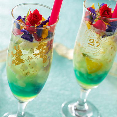 スペシャルドリンク、スーベニアグラス付き