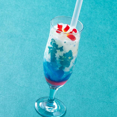 スペシャルドリンク（ヨーグルト、ブルーゼリー、サクラシロップ）コレクタブルグラス付き