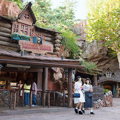 スプラッシュマウンテンのフードショップ「ラケッティのラクーンサルーン」