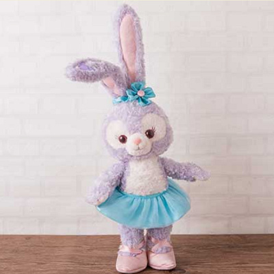 チュチュとトウシューズを身に着けたステラ・ルー