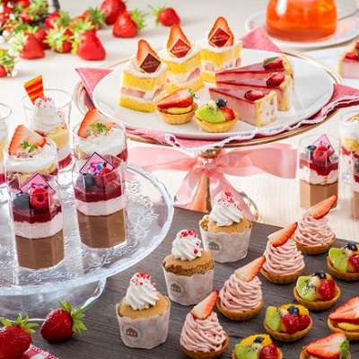 「レ レーヴ サロン・ド・テ」のストロベリーブッフェ