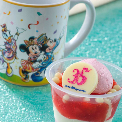 ストロベリーカップデザート（スーベニアカップ付き）