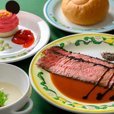 クリスマスのフードを味わう！