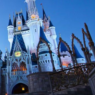 マジックキングダムのシンボル、キャッスル