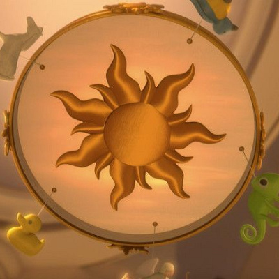 ラプンツェルとマキシマスの出会いは、ラプンツェルが誕生した時から予言されていた