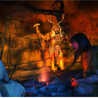 物語は先史時代からスタート