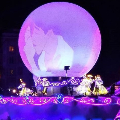 巨大バルーンにはディズニー映画の名シーンも･･･