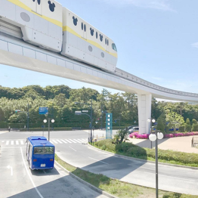 舞浜駅前は様々な交通機関が