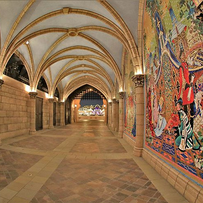 東京ディズニーランド_シンデレラ城「呪いの指輪」がある通路