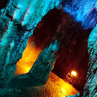 トムソーヤ島の洞窟