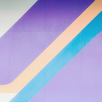 トゥモローランド　抽選会場の外の壁