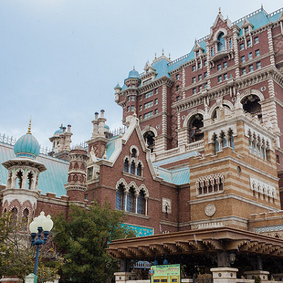 見た目からおどろおどろしい雰囲気漂うタワー・オブ・テラー