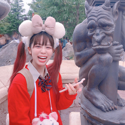 ビビットカラーコーデ