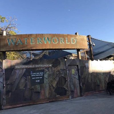 ウォーターワールド