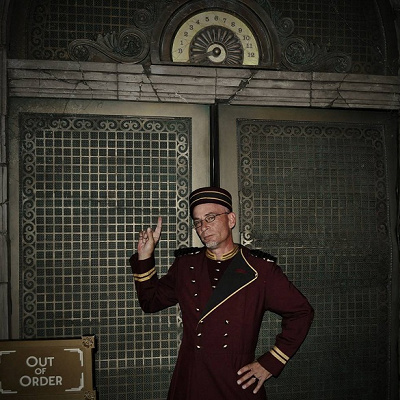 不気味なキャストさんたち