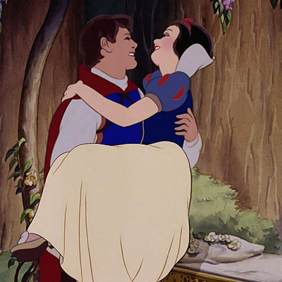 白雪姫と王子が初めて出会った場所は？