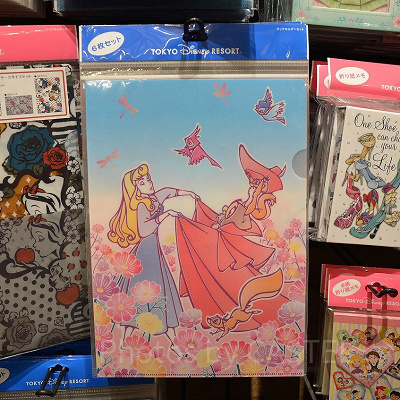 17398 森の仲間たちを王子様に見立てて踊る可愛らしいシーンがクリアファイルに！