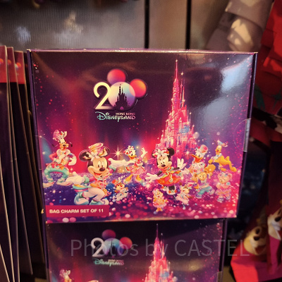 香港ディズニー20周年「ミッキー＆フレンズ・グランドセレブレーショングッズ」：バッグチャーム11個セット