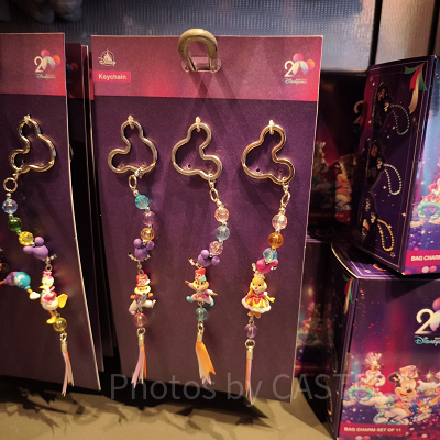 香港ディズニー20周年「ミッキー&フレンズ・グランドセレブレーショングッズ」:キーチェーン3個セット