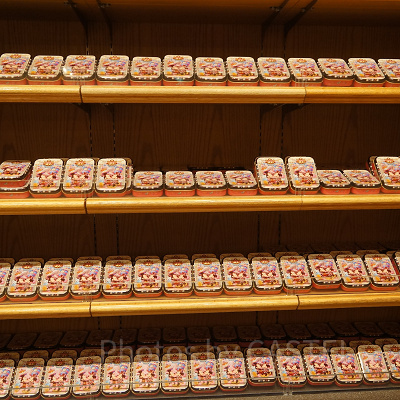 37周年デザインの記念グッズ（お菓子）