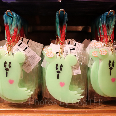 さりげないハートがかわいいパスケース