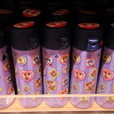 スリムサイズだから通勤・通学にも便利なドリンクボトル