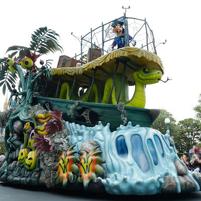 アドベンチャーランドをイメージしたフロート