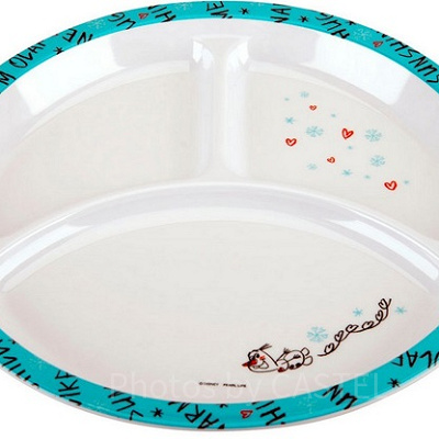 疾走感のあるオラフが描かれたランチプレート