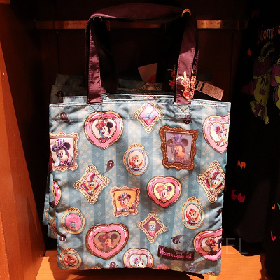 見る角度でミッキーとミニーの絵が変わっちゃう不思議なトートバッグ