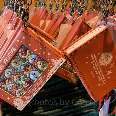 箱入りオーナメントを模したパスケース