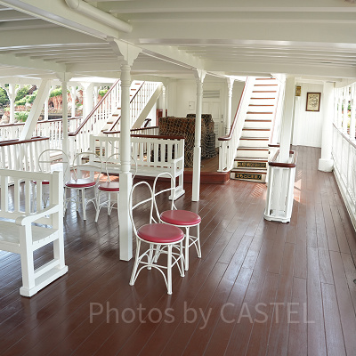 マーク・トウェインへの想いの詰まったポスター（写真右上）