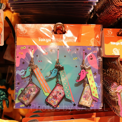 友達や家族でおそろいアイテムとしても使えそうなストラップセット