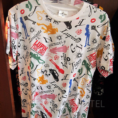 総柄Tシャツ