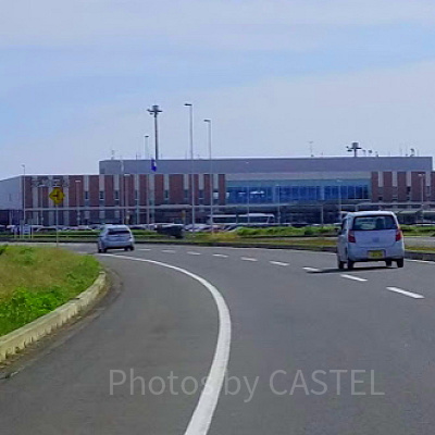 千葉から車で1時間半、茨城空港が見えてきました