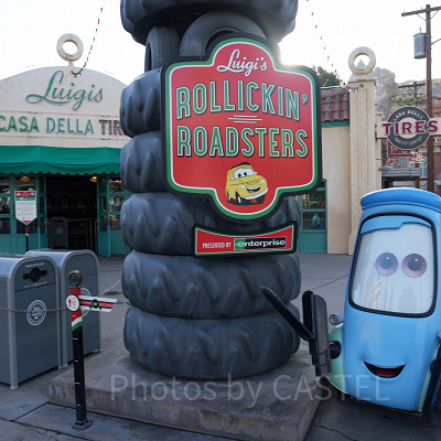 カリフォルニアアナハイムディズニーのアトラクション：ルイジのローリッキン・ロードスター
