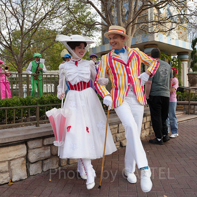 カリフォルニアアナハイムディズニー：キャラクターグリーティングを満喫するのも一興！