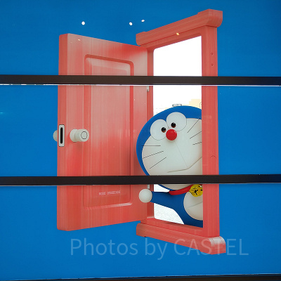 どこでもドアとドラえもん