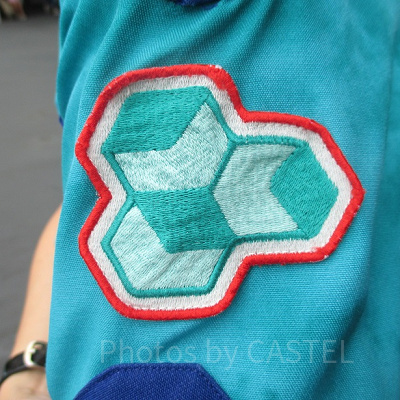 スペース・マウンテンのキャストの腕章