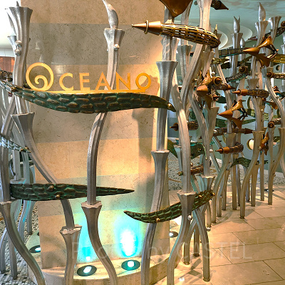 オチェーアノでは、ブッフェやコース料理を楽しめる！