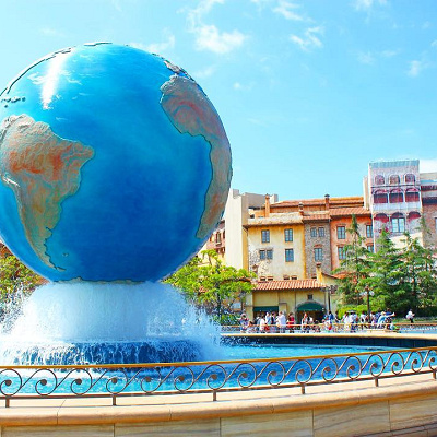 到着は開園ラッシュを避けて