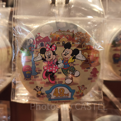 カンバッジ (ディズニーランド43周年グッズ)