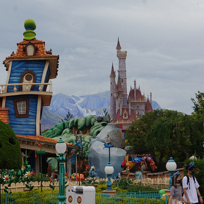 トゥーンタウンから見えるベルのお城