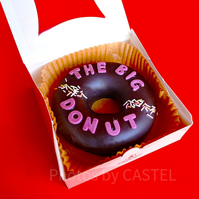 ズートピアエリア限定のビッグドーナツ