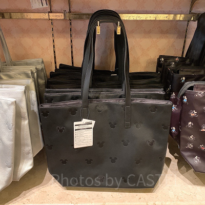 ブラックのトート