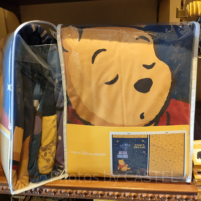ディズニーうとうと眠るプーさんグッズ：毛布（プーさん）