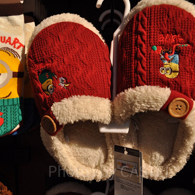 ボブとスチュアートのモコモコルームシューズ