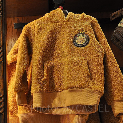 BOB's FAVORITE BEARシリーズのキッズ用もこもこフード付きティムトレーナー